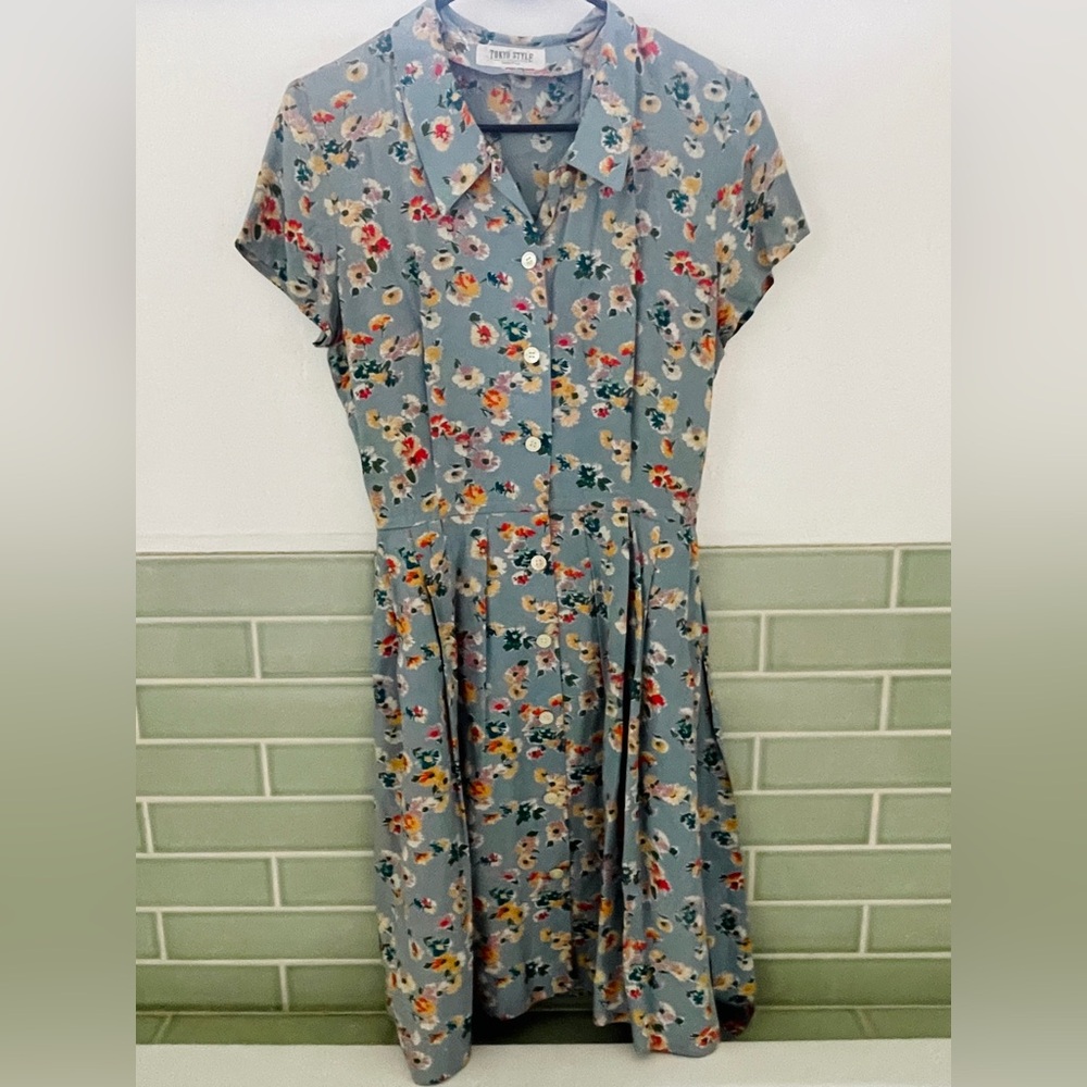 Vintage 90s ditsy Floral Button Down Midi Dress 50s style.